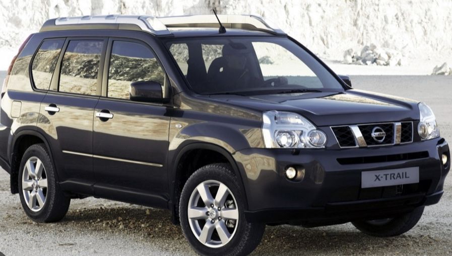 Разборка Nissan Almera n16 b10 двигатель турбина  двери коробка тнвд
