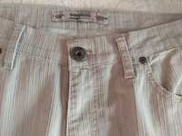 Стильные брюки джинсы