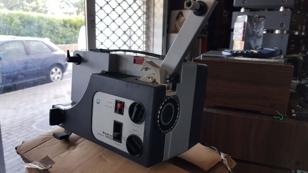 Maquina de Projectar Sankyo 1000