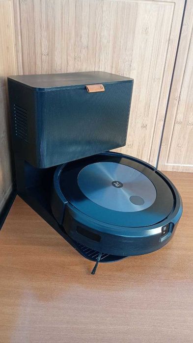 Irobot Roomba J7+ Robot odkurzacz