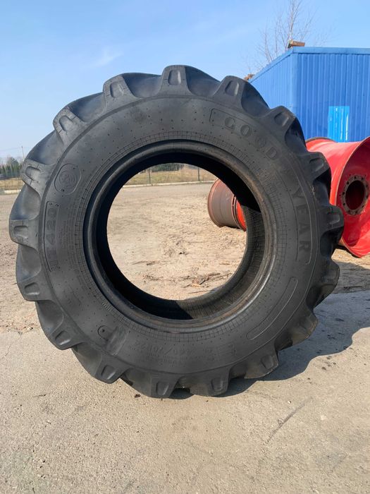 460/70R24 Goodyear JM682