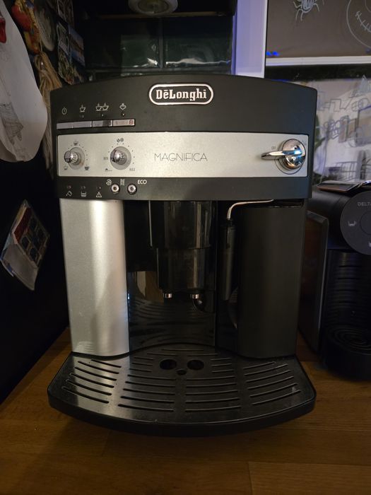 DeLonghi  Magnifica ekspres