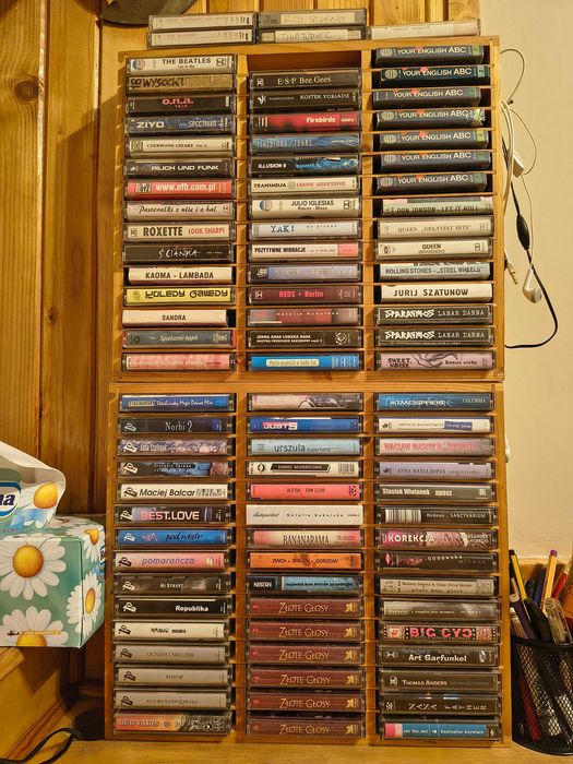 Kolekcja 94 kaset magnetofonowych- 88 oryginalnych + 6 nagrywanych Wwa