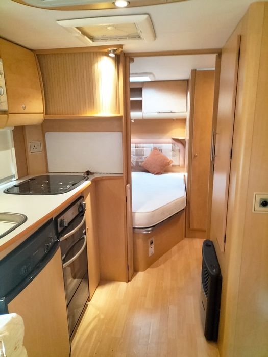 /Caravana,Cama fixa,suite/Impecável,levo ao local