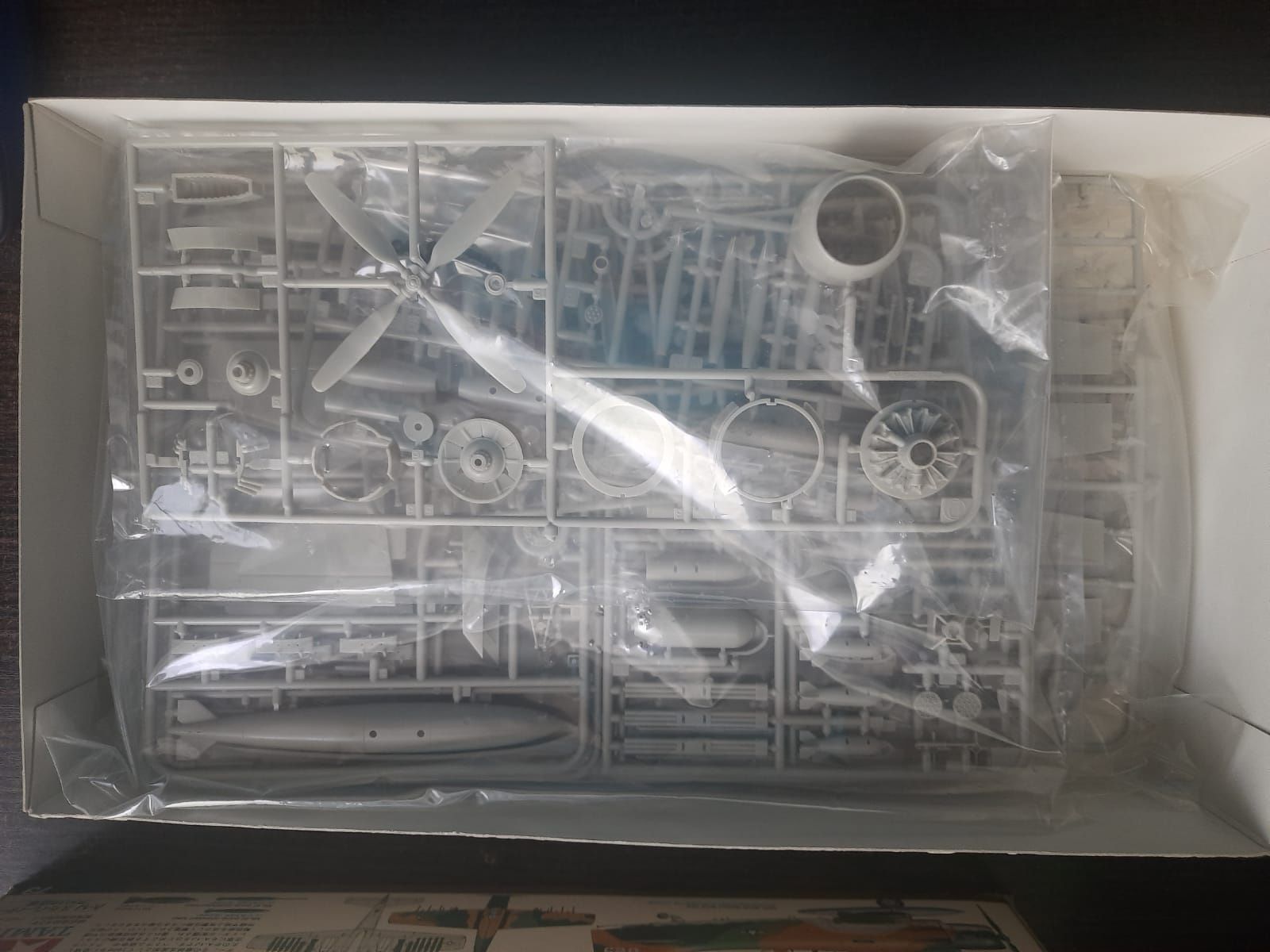 Продам новую модель самолета A-1J 1/48 Tamiya.