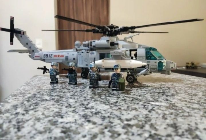 Конструктор большой водный самолёт амфибия 738 шт блоков лего lego