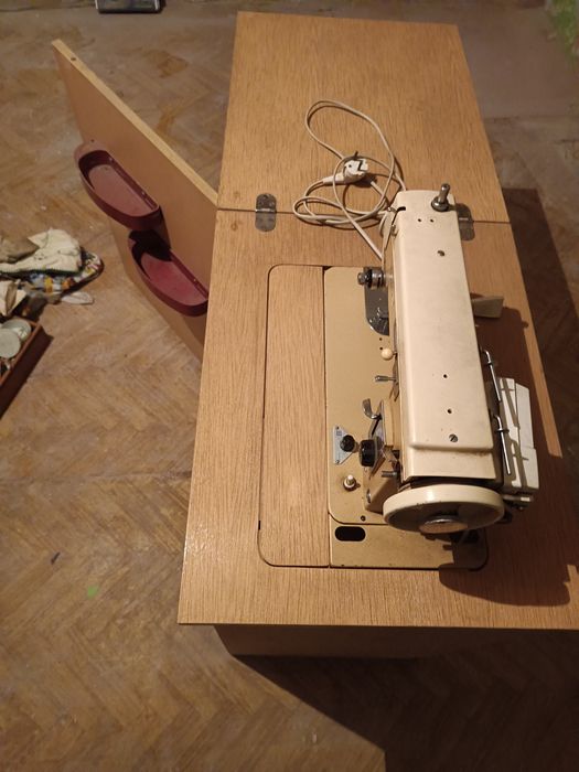 Maszyna do szycia ŁUCZNIK 432