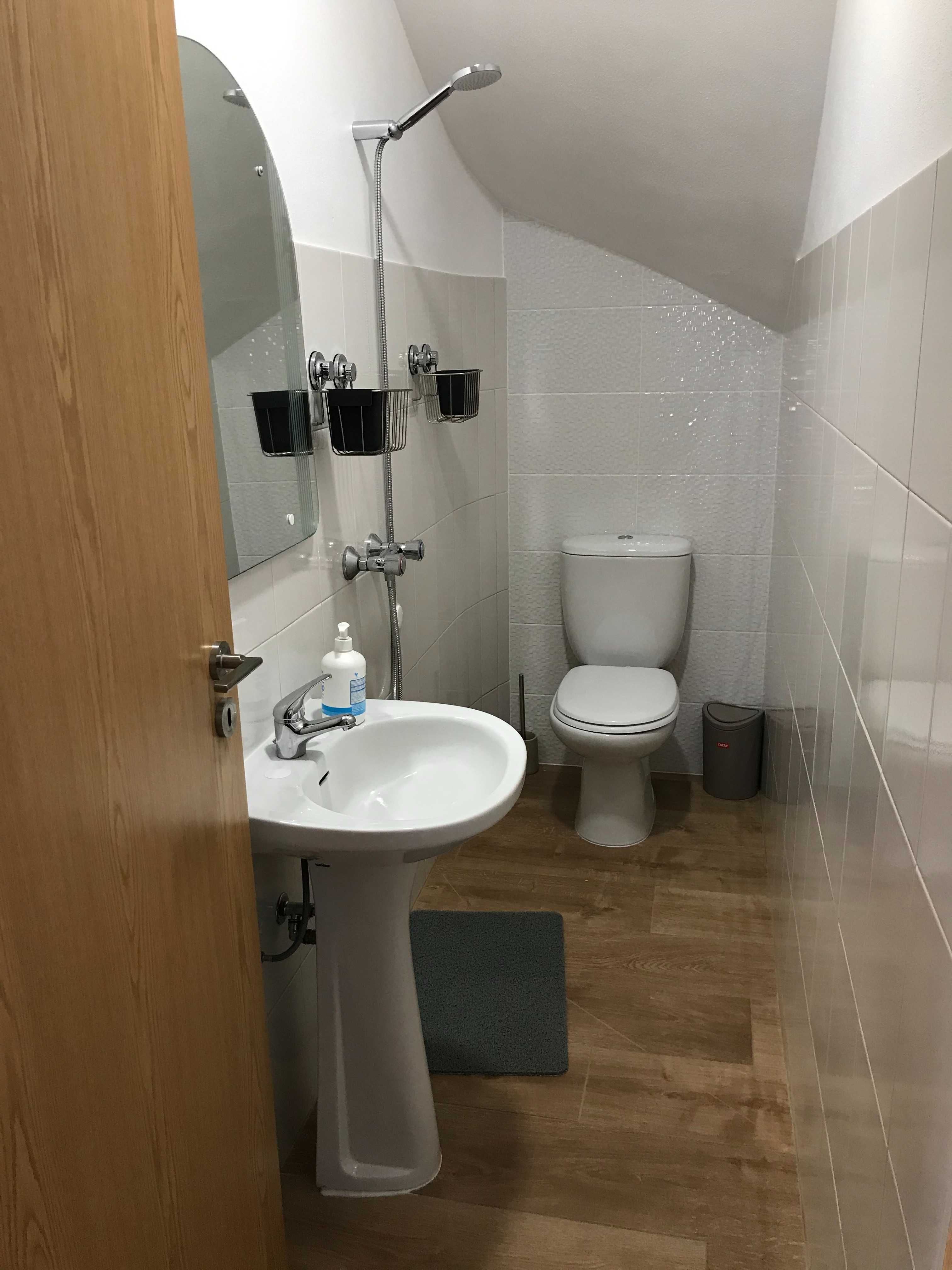 Quarto individual muito grande para rapaz
