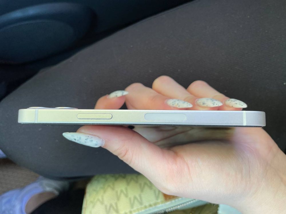 Продам Iphone 12 mini