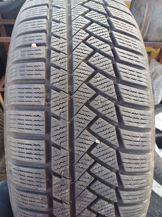 Шини 235/60/18 Continental