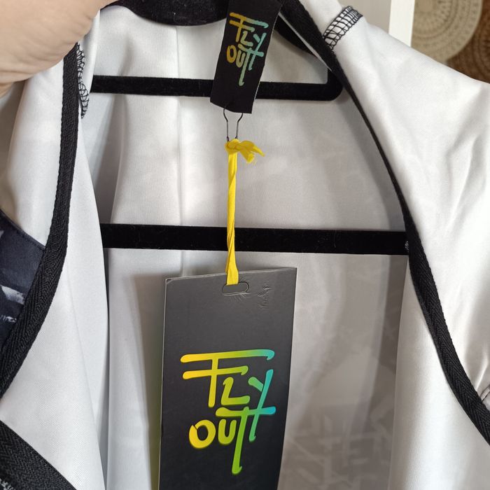 Casaco oversize da marca Fly NOVO com etiqueta