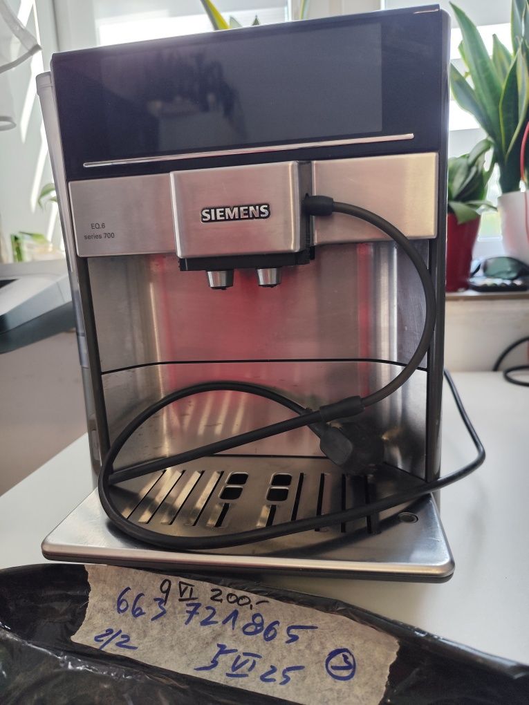 Ekspres do kawy Siemens eq700