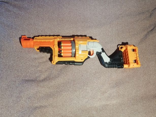 Karabin Nerf Doomlands Lawbringer i pistolety Xshot Bug Attack