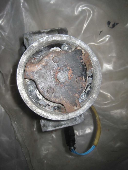 Продам Компрессор автомобиля    AUDI A4 B7 - под восстановление