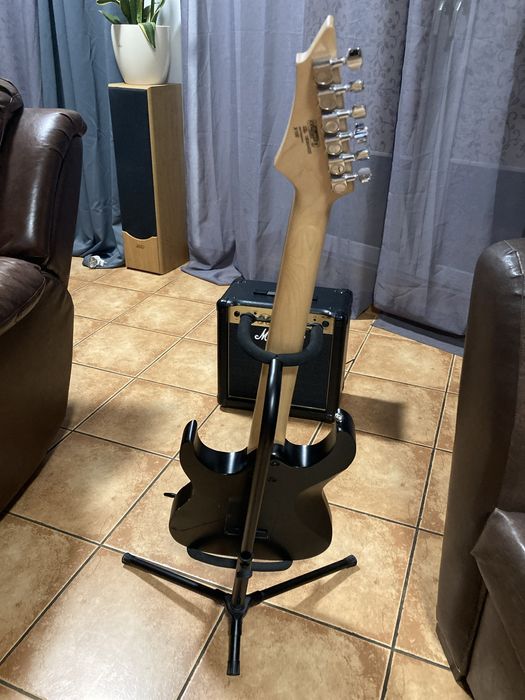Zestaw Gitara elektryczna cort x100 + wzmacniacz Marshall mg15r gold