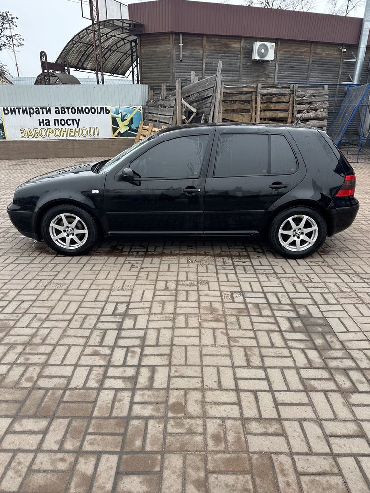 Volkswagen Golf 2002