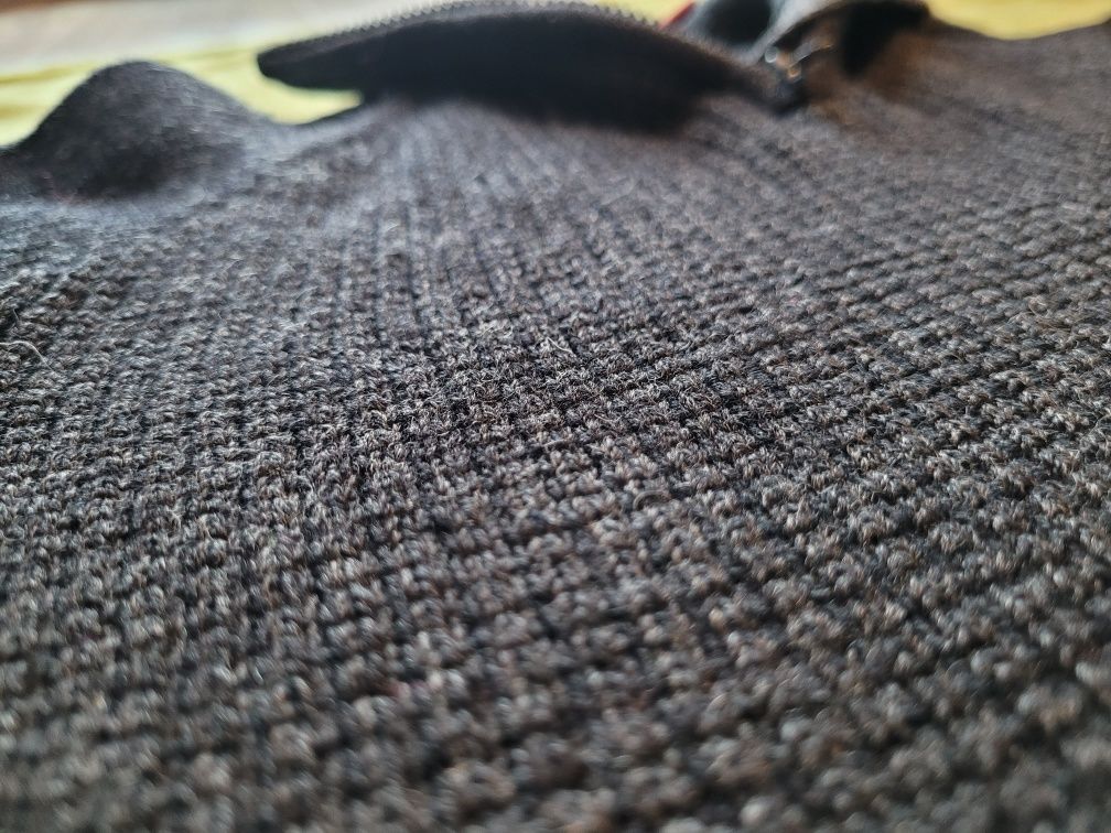 Swetr sweter  ULVANG r 128 100proc wełna