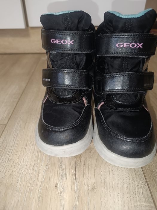 Дитячі зимові черевики для дівчинки Geox