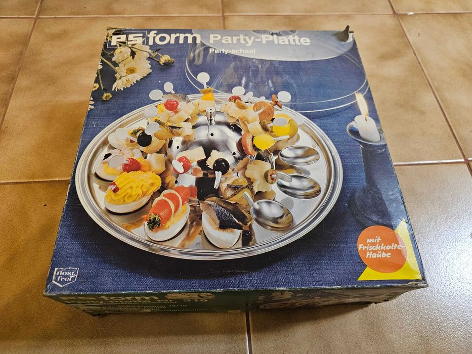 Świąteczna patera ze stali nierdzewnej z metalowym kloszem NOWA