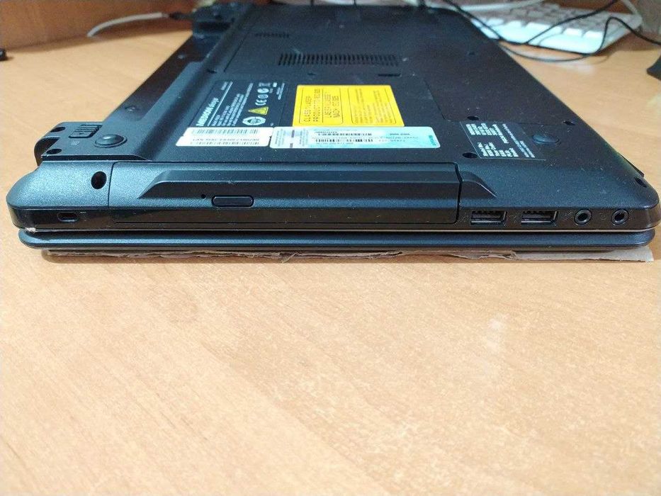 Игровой ноутбук MEDION AKOYA P6634 core i3-2350 8GB 500GB Nvidia 630