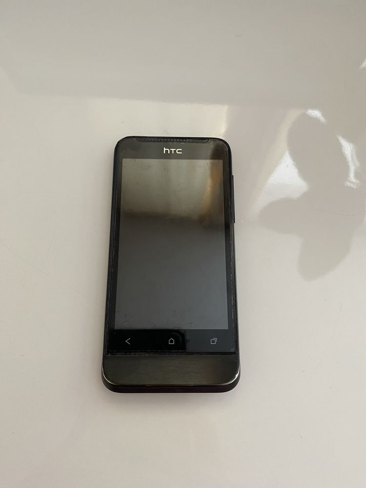 HTC One V смартфон