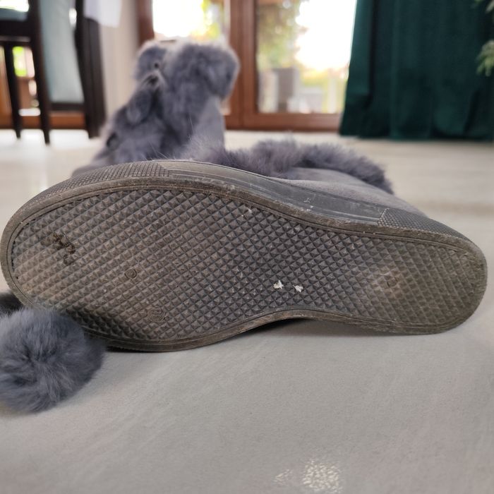 Buty szare na koturnie wiązane roz 38, ocieplane.
