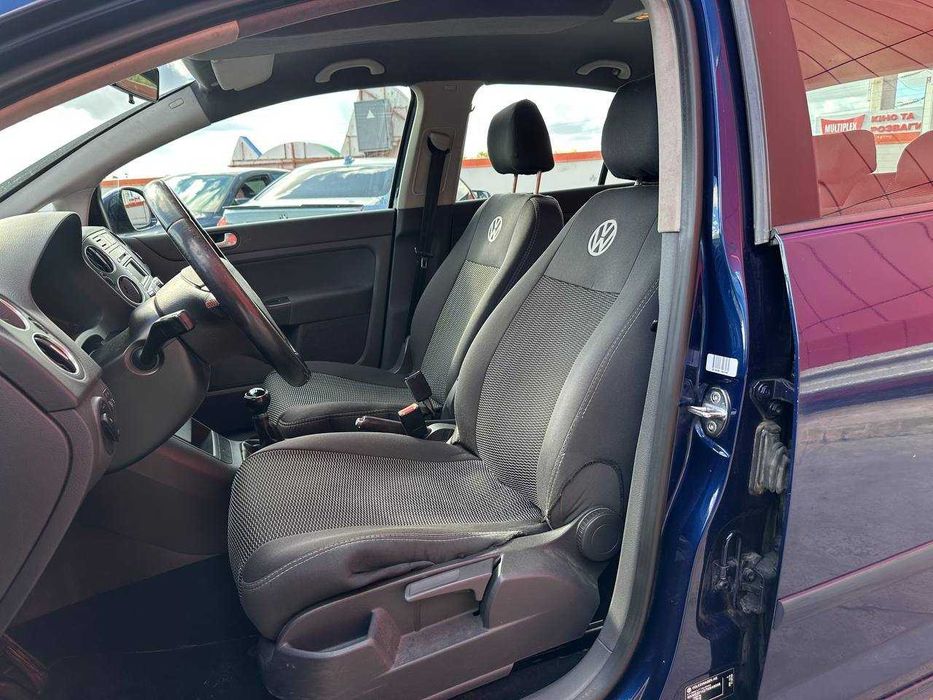 В продажі Volkswagen Golf Plus 2006 року випуску.