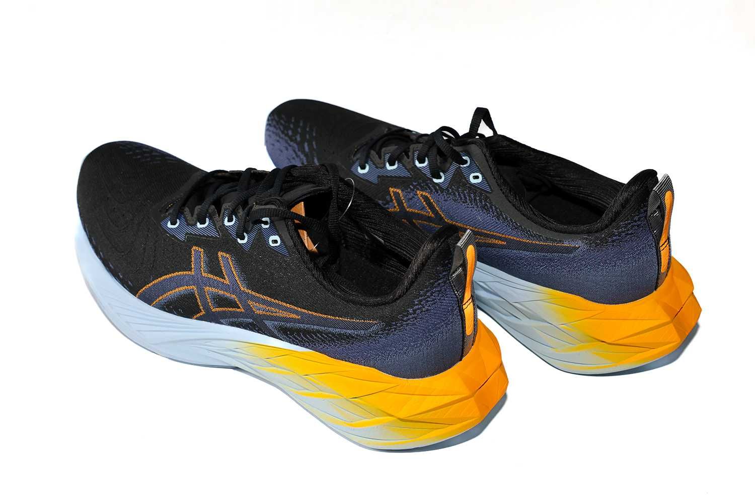 Buty biegowe do biegania Asics Novablast 4 Black/Thunder Blue 44
