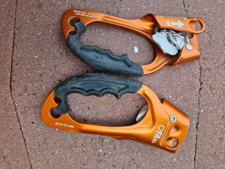 Зажим Жумар First Ascent Ropewalker правый