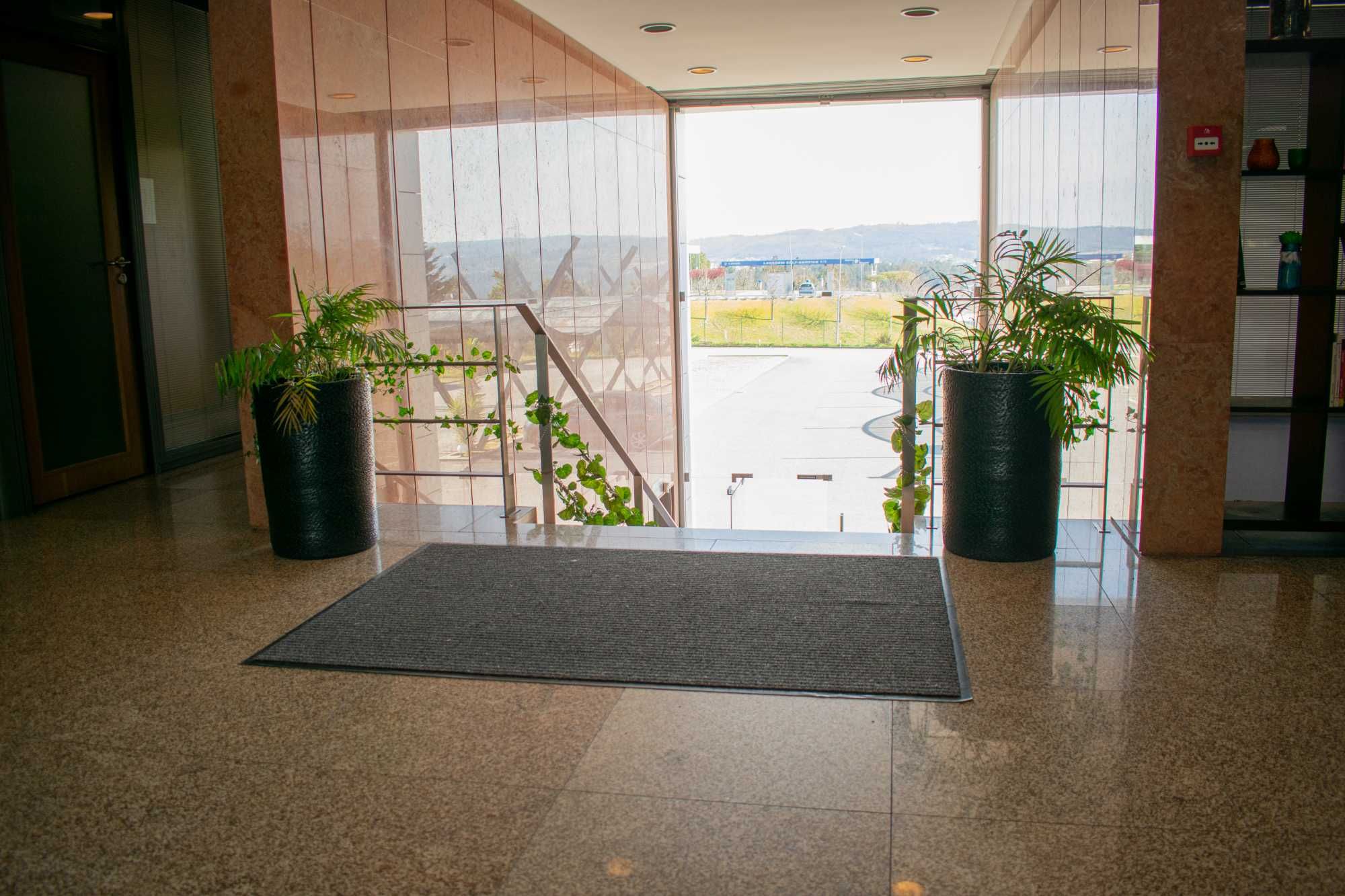 Centro empresarial arrenda escritórios