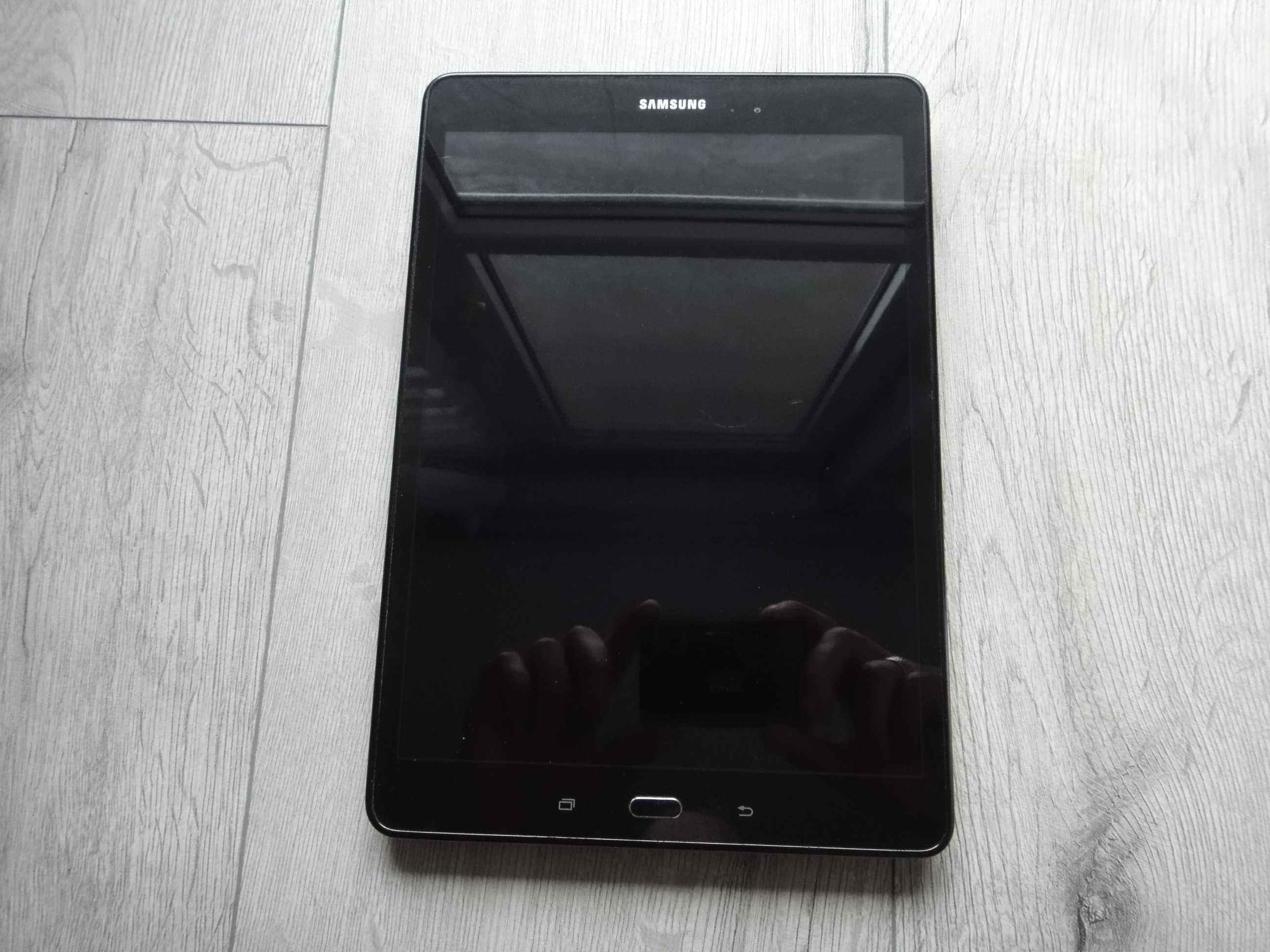 Tablet Samsung Galaxy Tab A SM-T555 16/2GB. plus 32Gb.SD