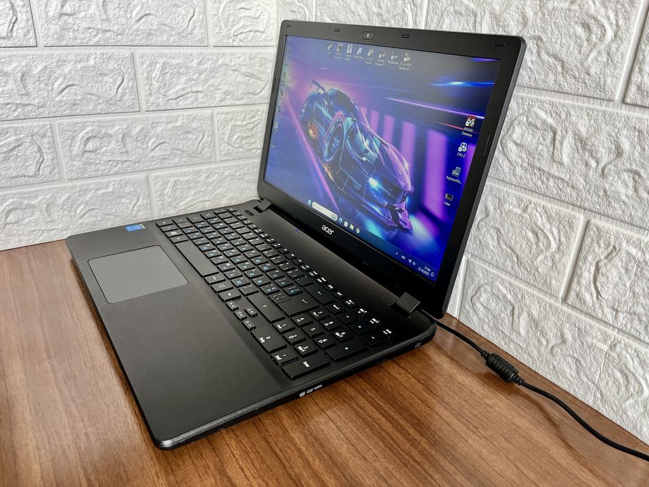 Ноутбук Acer Core i3 + SSD + игры + комплект