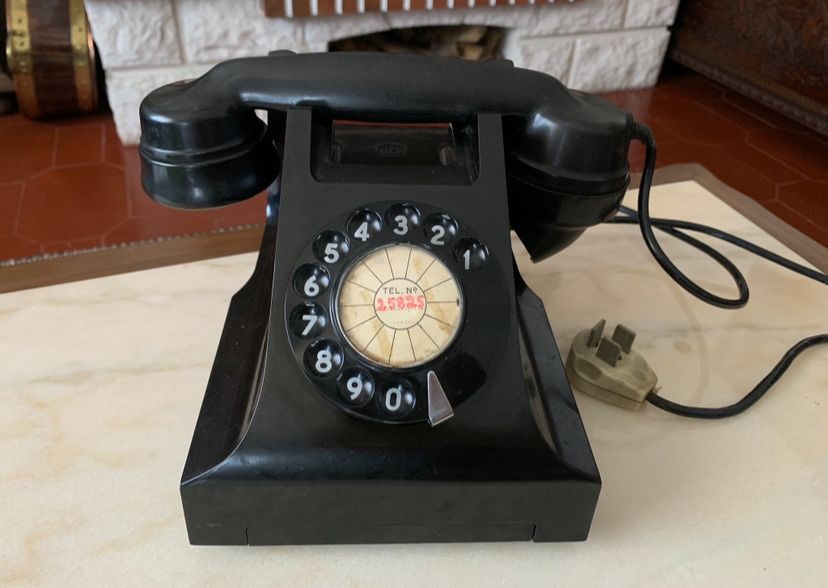 TELEFONE ANTIGO EM BAQUELITE
