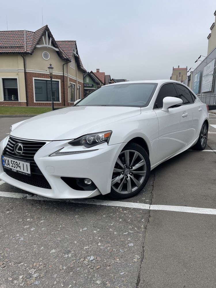 Lexus IS 250 2015 идеал