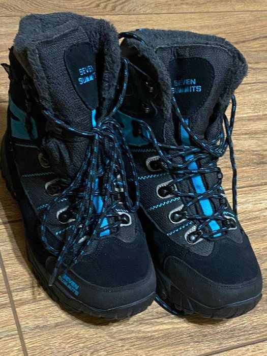 Зимові черевики жіночі