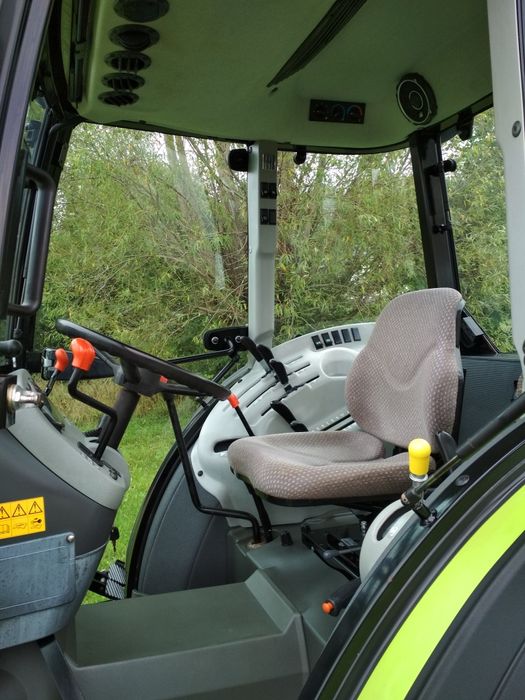 CLAAS ELIOS 230, 2012 r., 860 MTG, krajowy (Case, New Holland, Kubota)