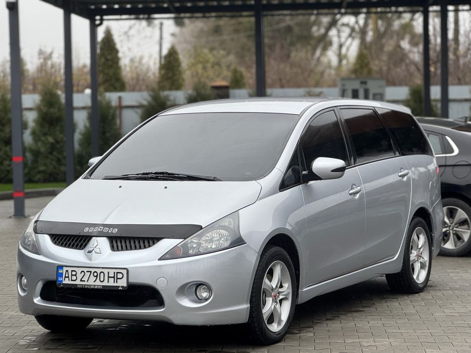 Продам авто Мітсубісі Грандіс