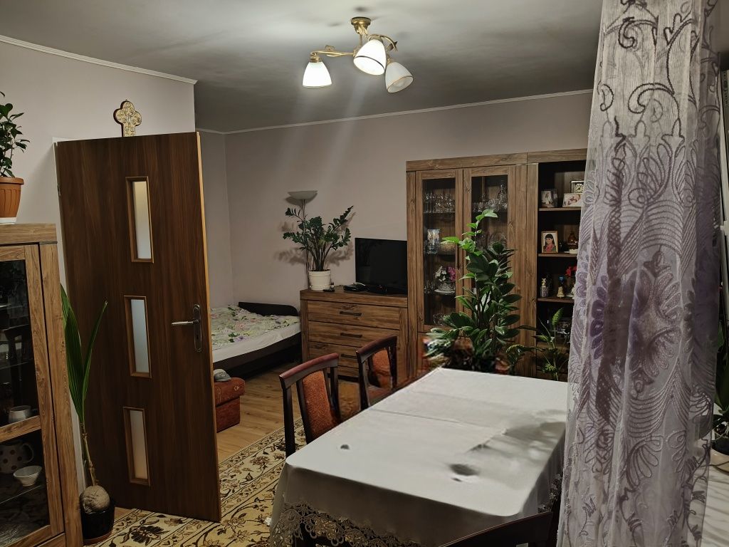 Sprzedam lub zamenie na mniejsze bezposrednio 48m 2 pietro