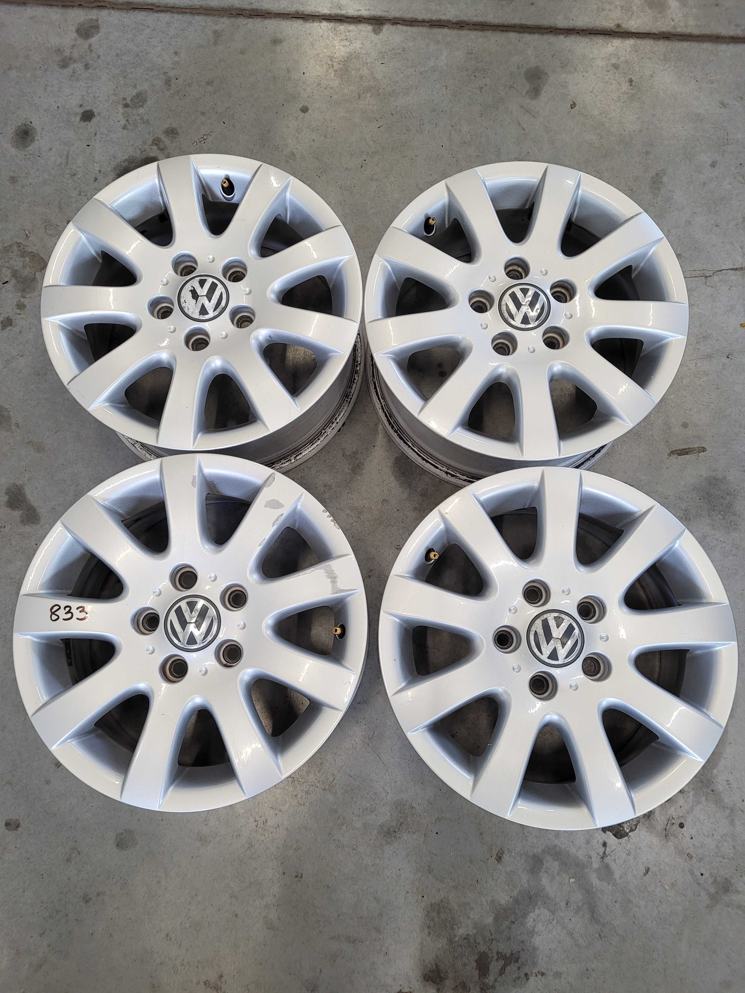 Komplet felg Volkswagen R 15 rozstaw 5x112 ET50 J6,5