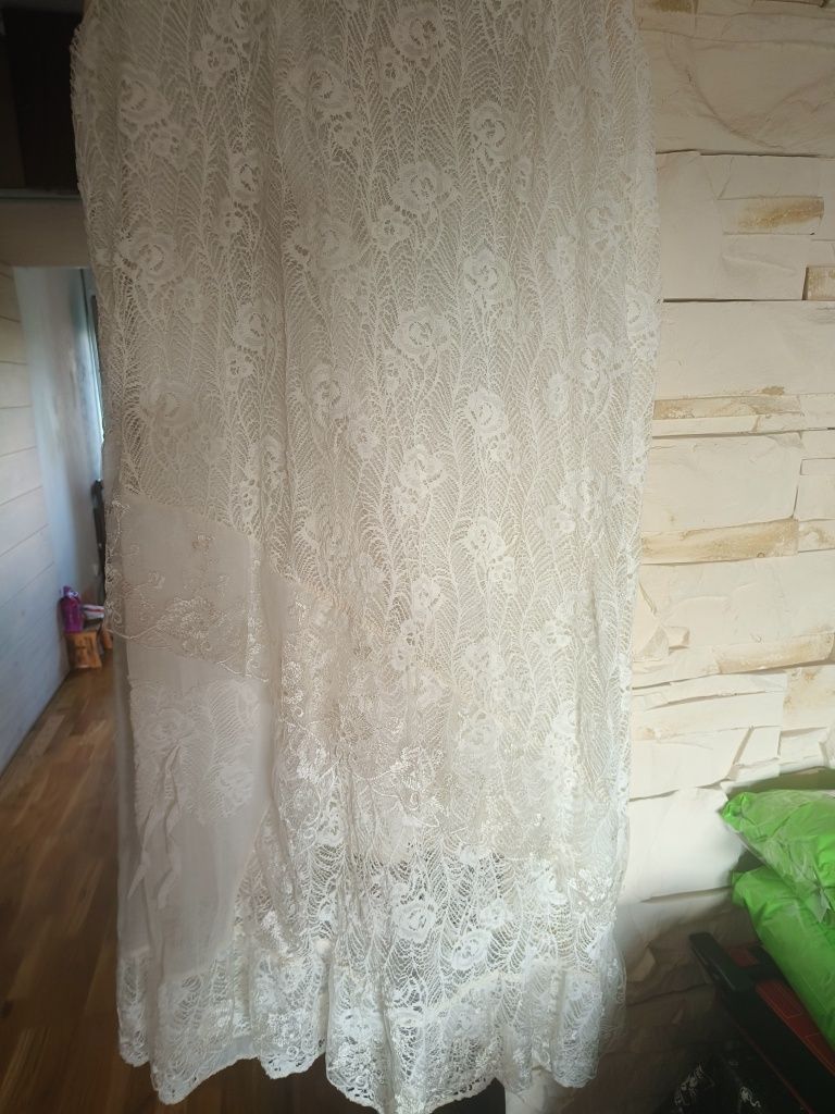 Piękna nowa koronkowa sukienka Boho