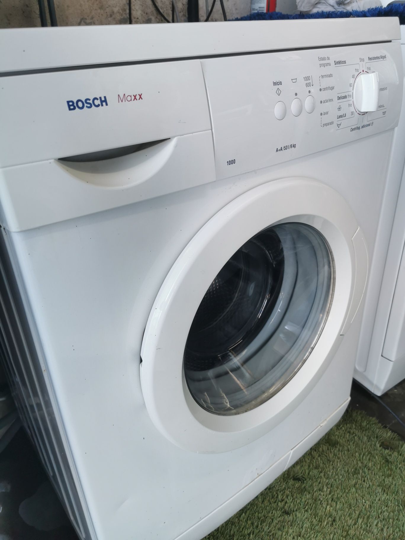 Máquina lavar roupa bosch 6kg faço entrega