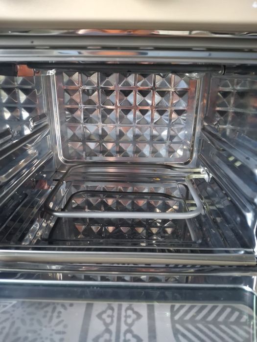 многофункциональная аэрофритюрница и тостер-печь Wonder Oven от бренда