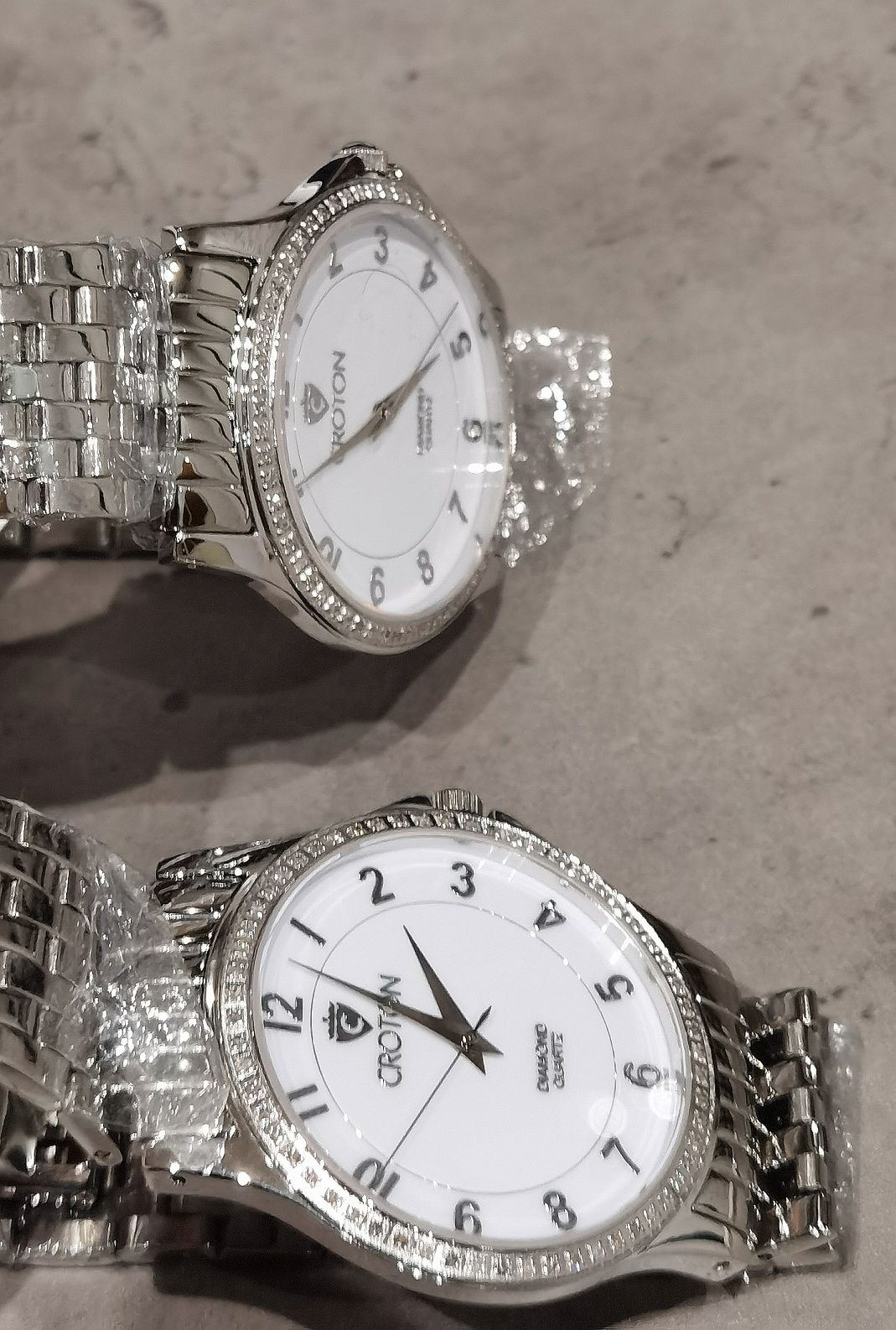 швейцарские часы мужские с натуральными бриллиантами .