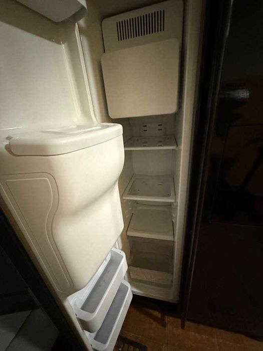 Lodówka Samsung RSH1PTBP