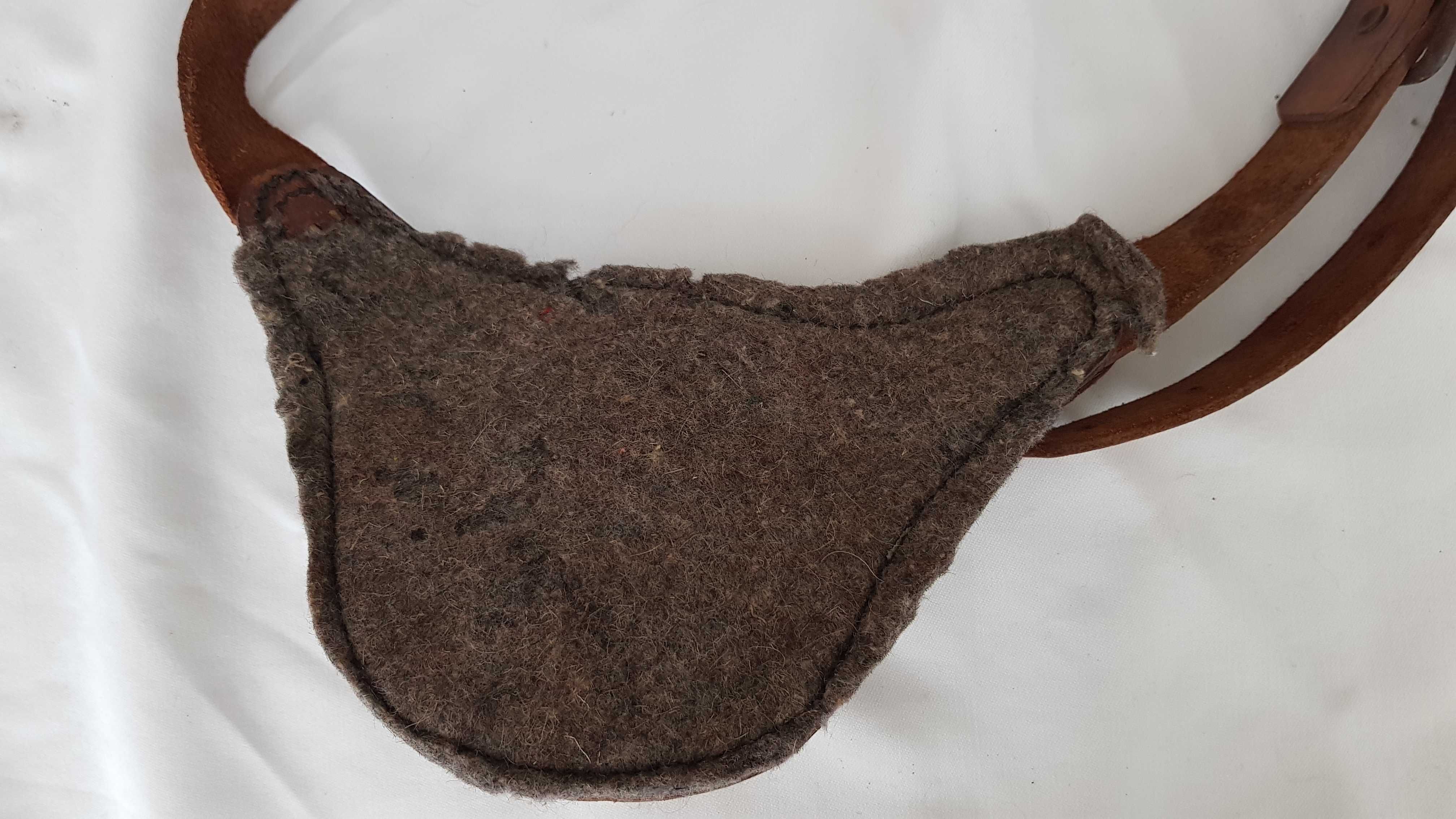 Cinto Porta Canas, Material - Pele