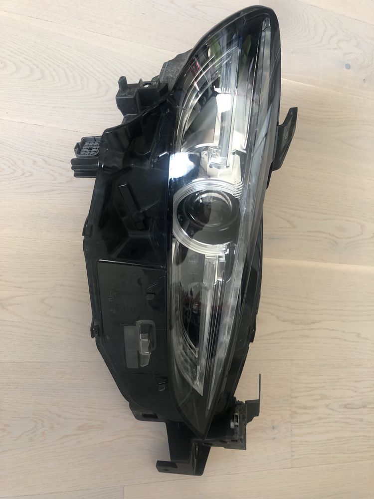 Права фара Mazda 6 (2018-2021) Full LED ALH