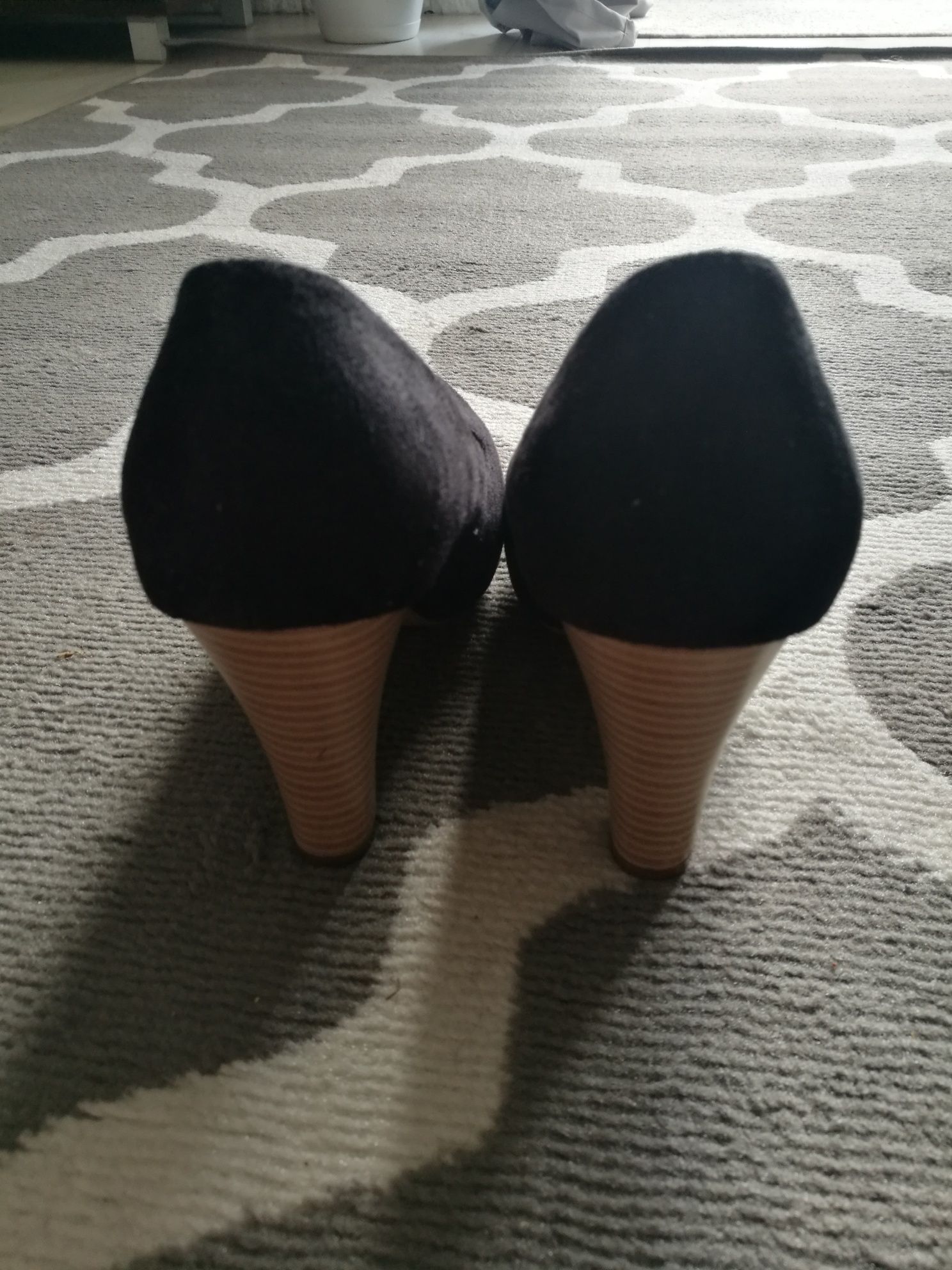 Buty na obcasie rozmiar 38