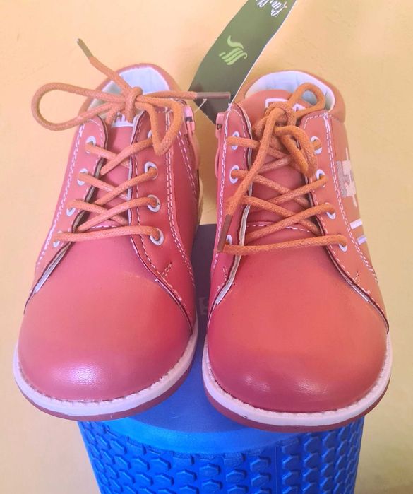 Fabrycznie nowe, profilowane, skóra, roz. 26, różowo-pomarańczowe,