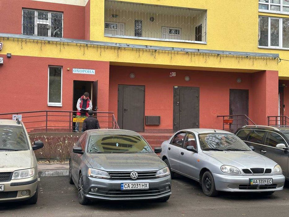 Простора та тепла 1 кімн квартира ЖК Садовий біля метро Лівобережна