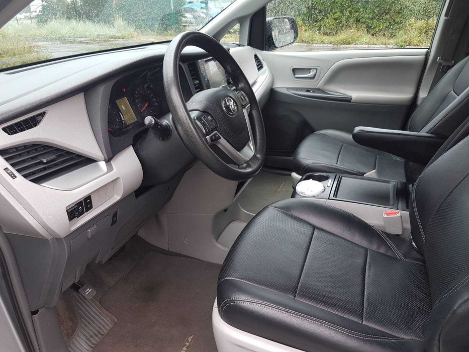 Toyota Sienna 2015год PRESTIGE